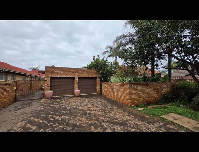 3 BEDROOM HOUSE FOR SALE IN MONTANA PARK